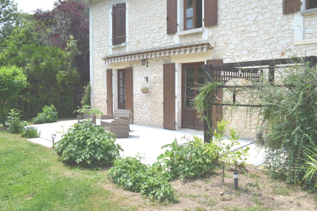Les Bruyeres B&B Montbron Luaran gambar