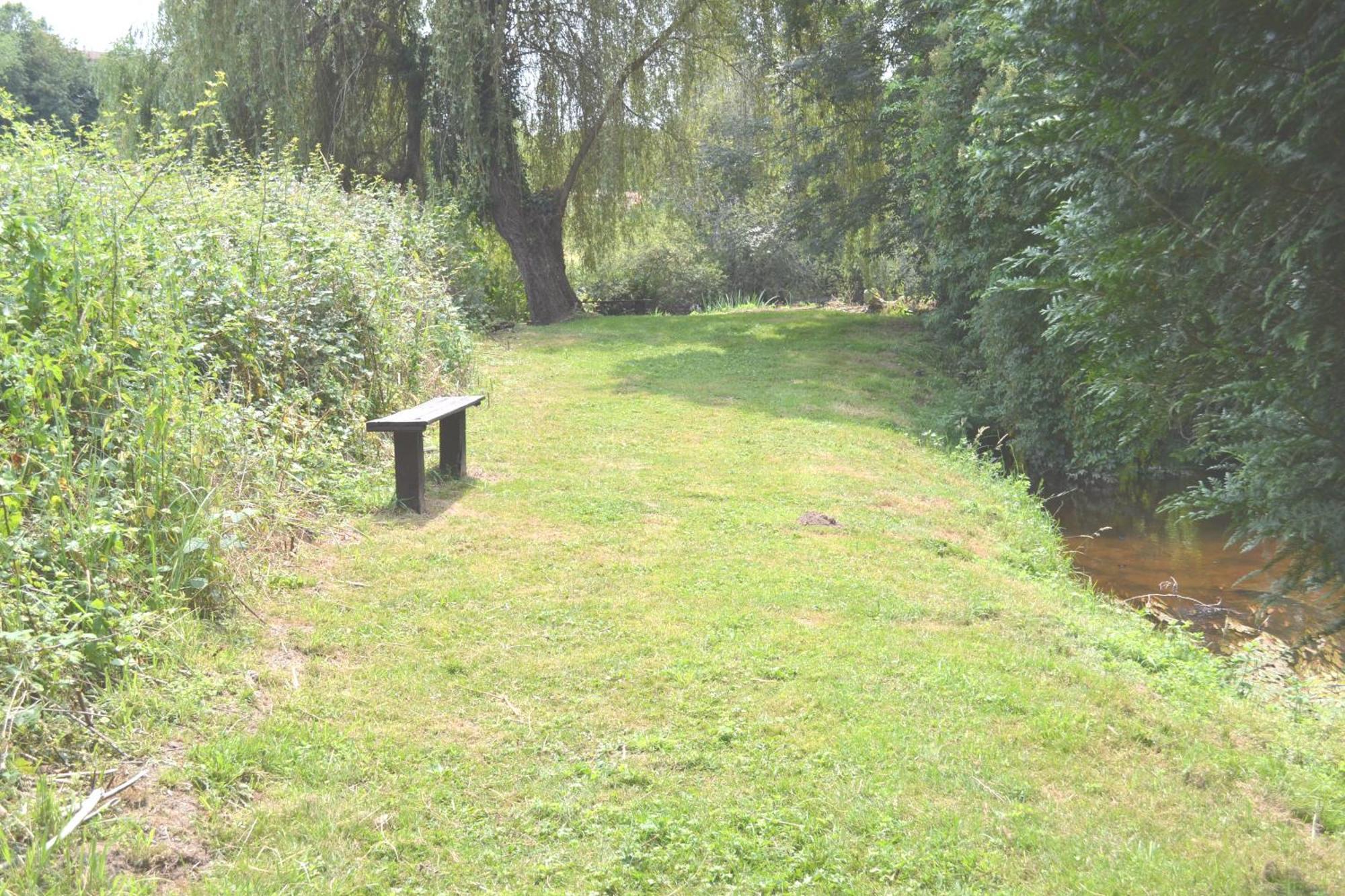 Les Bruyeres B&B Montbron Luaran gambar