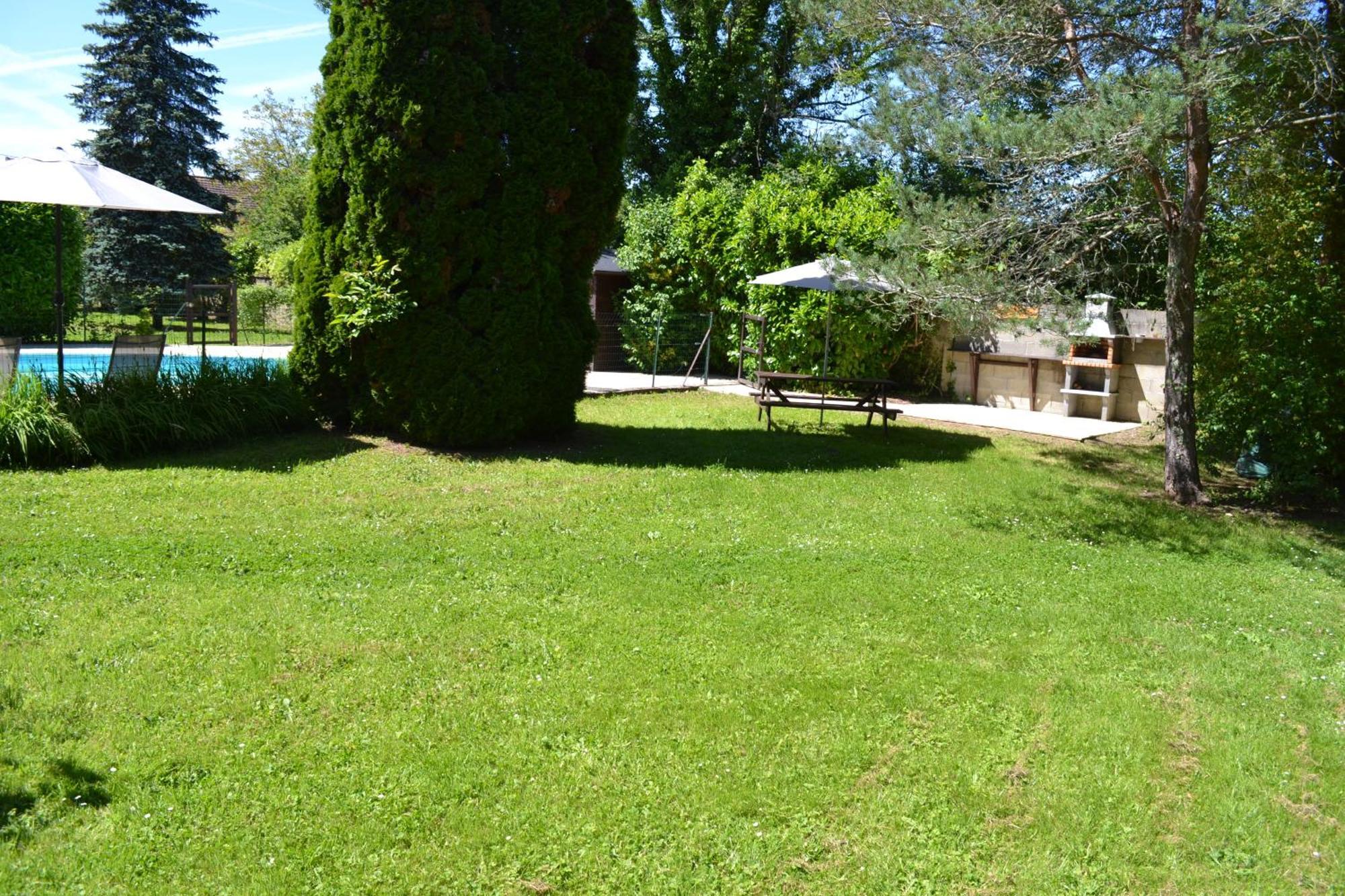 Les Bruyeres B&B Montbron Luaran gambar